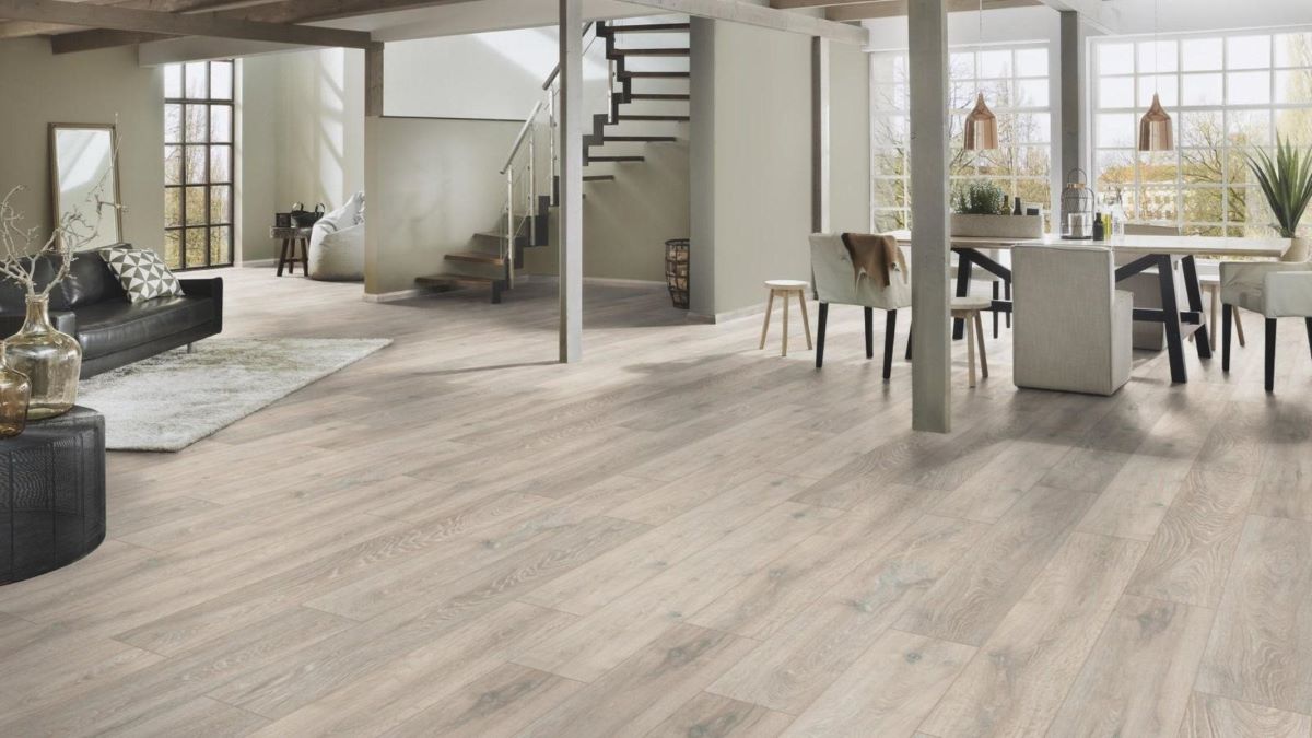 Ламинат "Kronospan" Super Natural Classic Дуб Колорадо 5543 (1285*192*8 мм) — купить в Твери