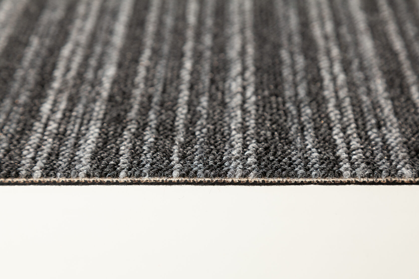 Ковровая плитка "Bonkeel" Space Strip Graphit (500*500*5,9 мм) — купить в Твери