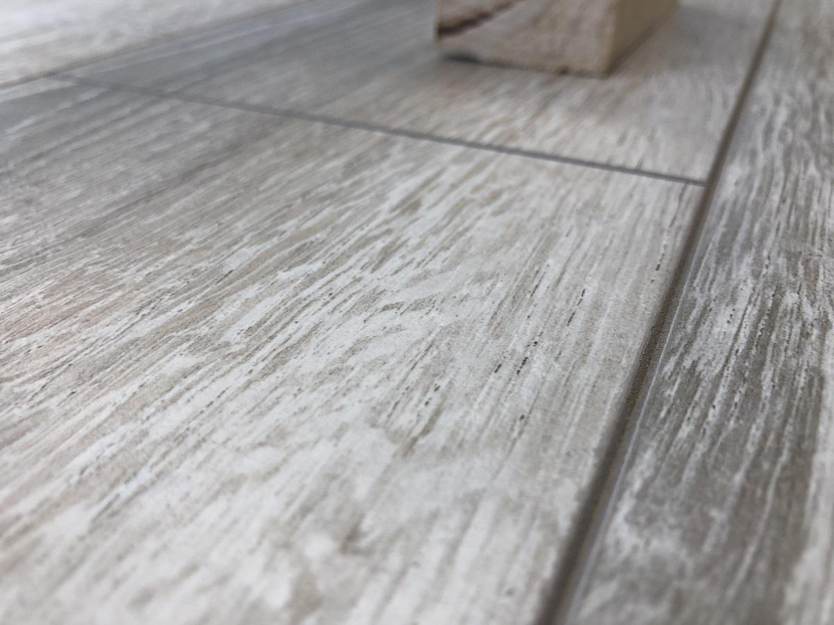 Ламинат "SunFloor" 8/33 4NV Сосна Тахо 52 (1380*159*8 мм) — купить в Твери