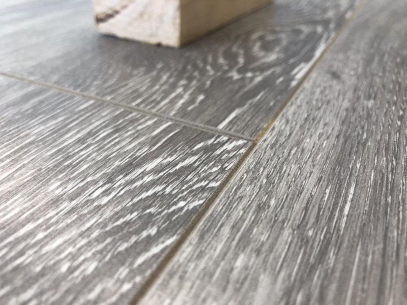 Ламинат "SunFloor" 8/32 4V Дуб Гвинея 34 (1380*193*8 мм) — купить в Твери